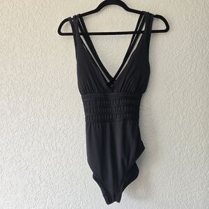 La Blanca 8 One Piece Blac Swimsuit w cross straps Open back island goddess